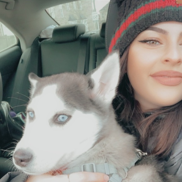 Meet your Posher, Maria - Picture 1 of 1